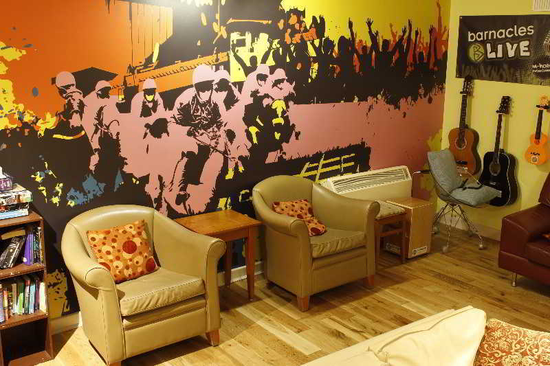 Snoozles Quay Street Tourist Hostel Galway Exterior photo