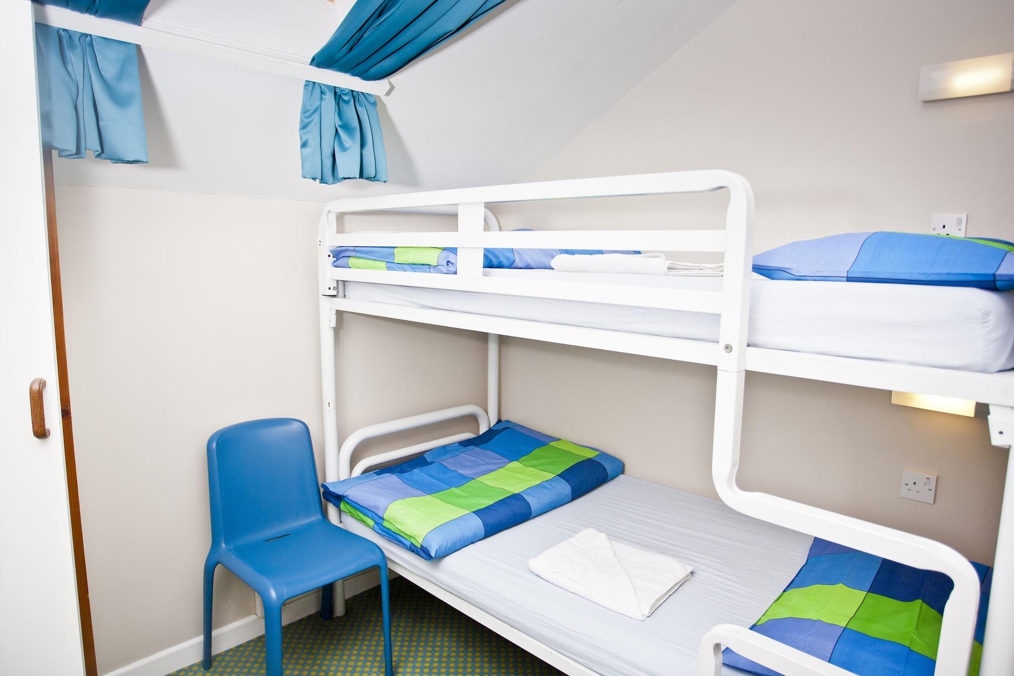 Snoozles Quay Street Tourist Hostel Galway Exterior photo