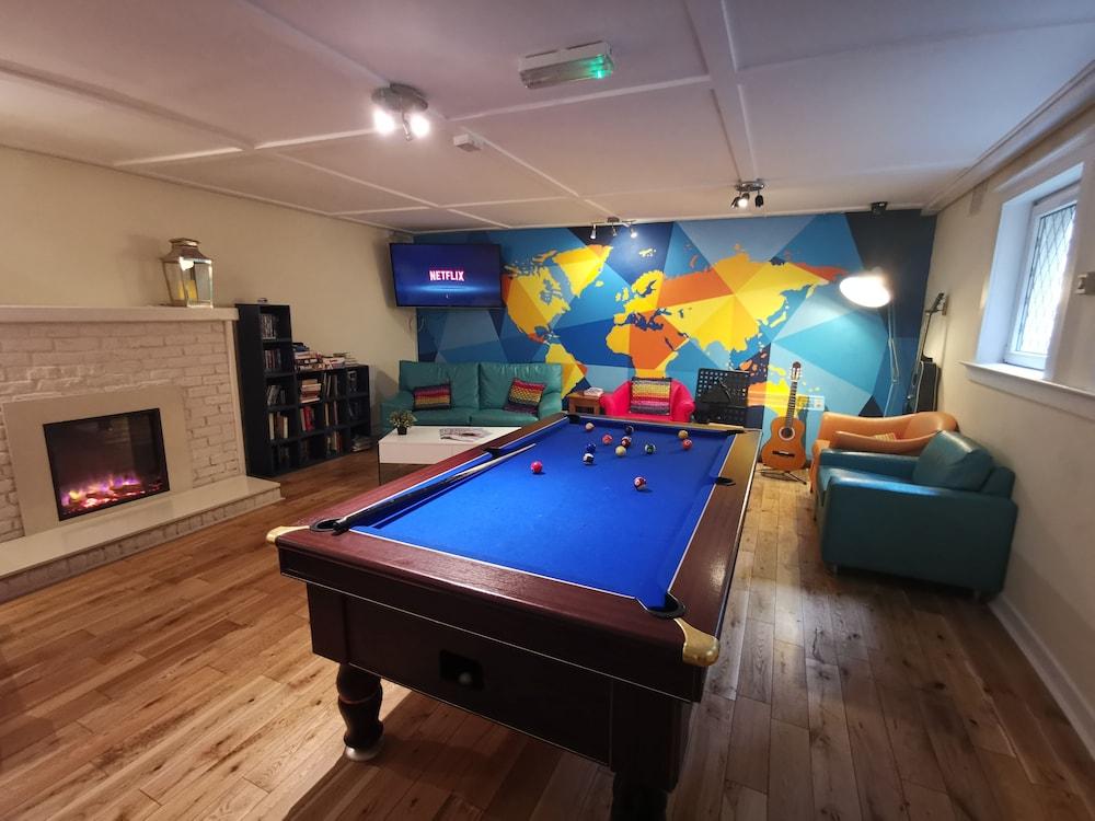 Snoozles Quay Street Tourist Hostel Galway Exterior photo
