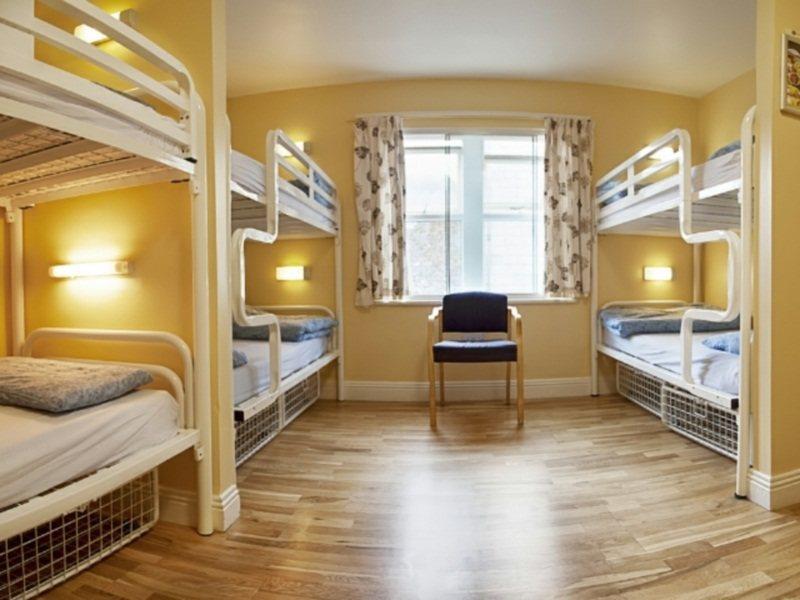 Snoozles Quay Street Tourist Hostel Galway Exterior photo